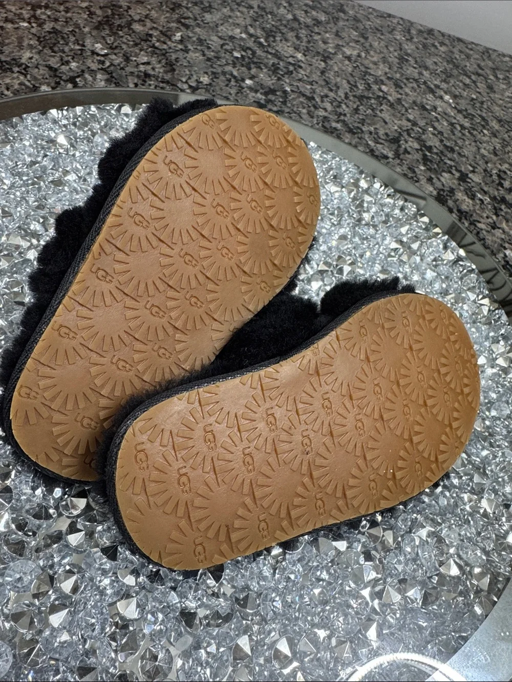 UGG great ship